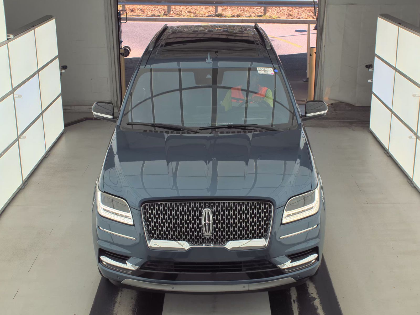 2019 Lincoln Navigator Select RWD