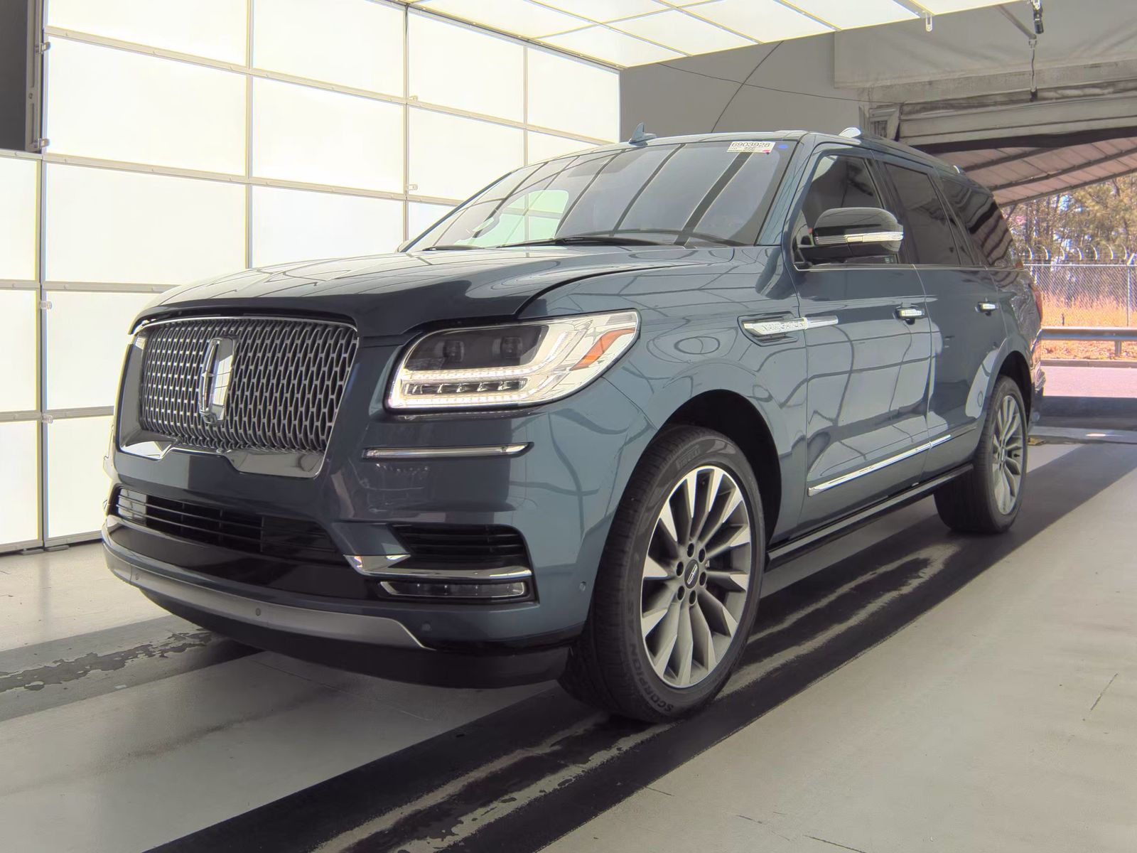2019 Lincoln Navigator Select RWD