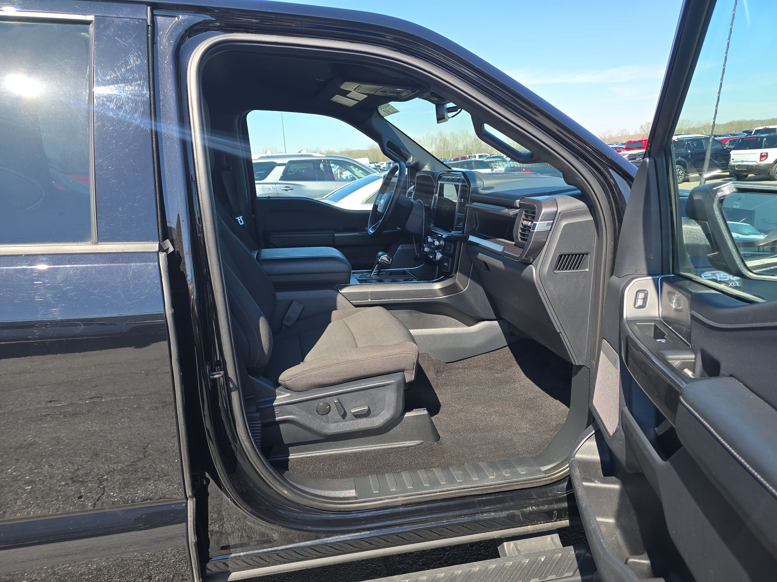 2023 Ford F-150 XLT AWD