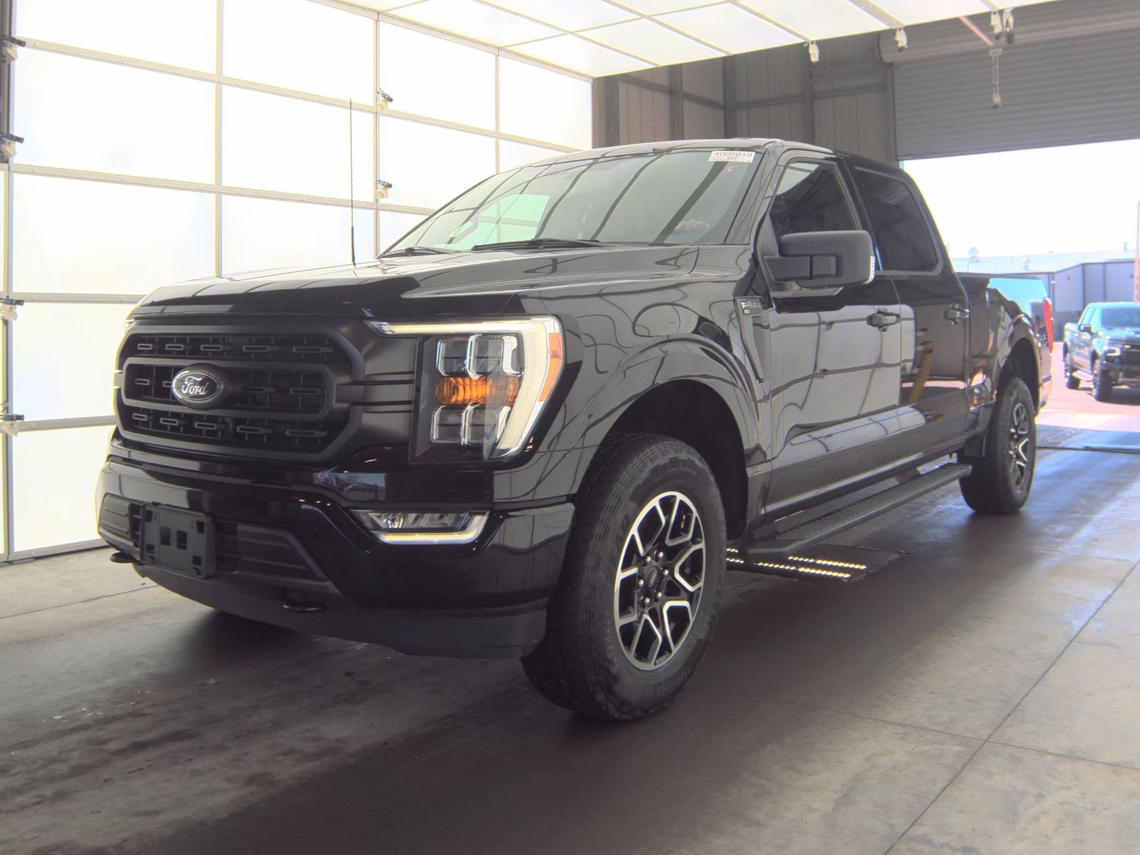 2023 Ford F-150 XLT AWD