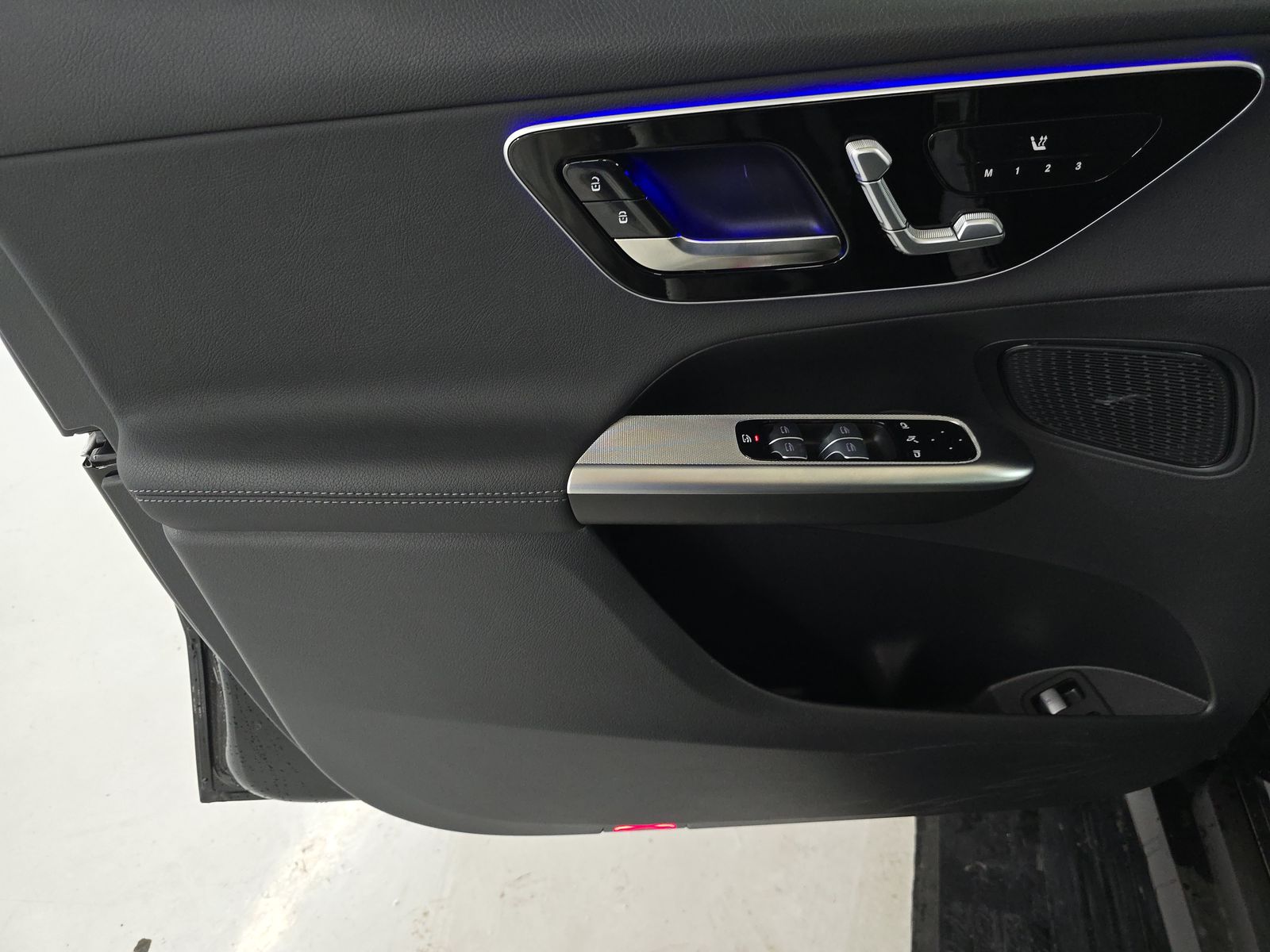 MERCEDES-BENZ GLC - 10