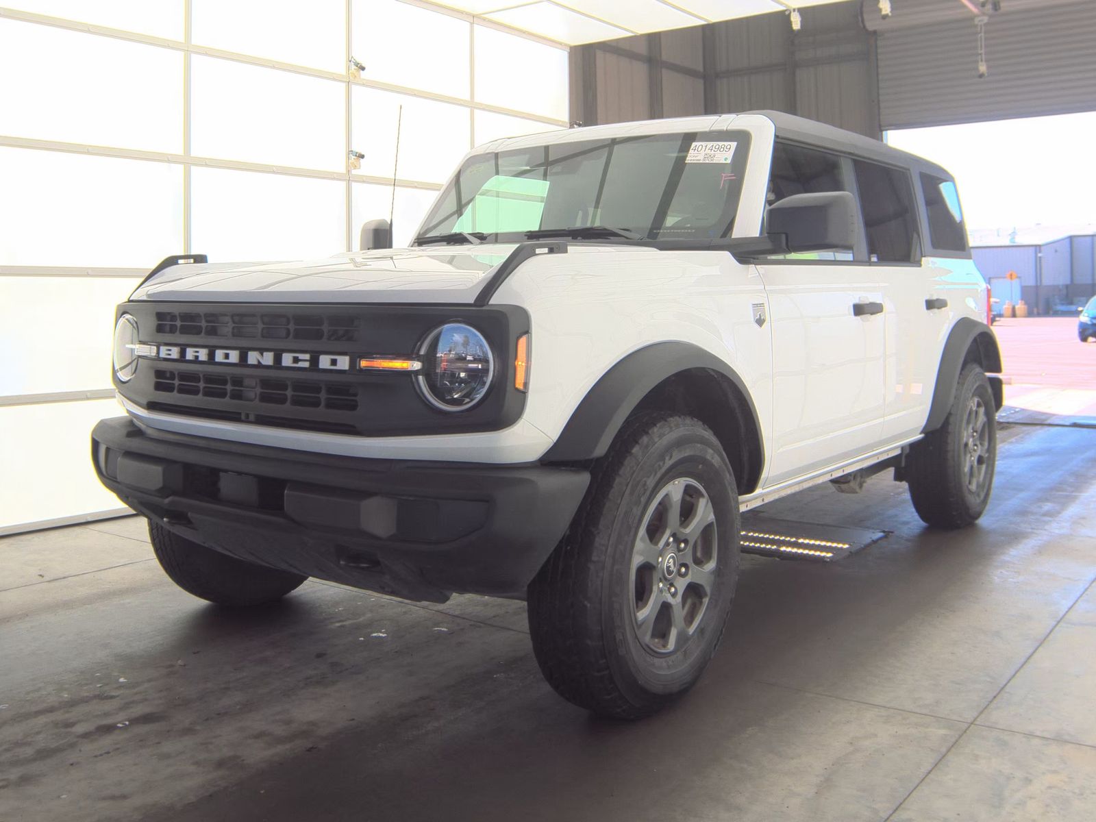 FORD BRONCO - 1