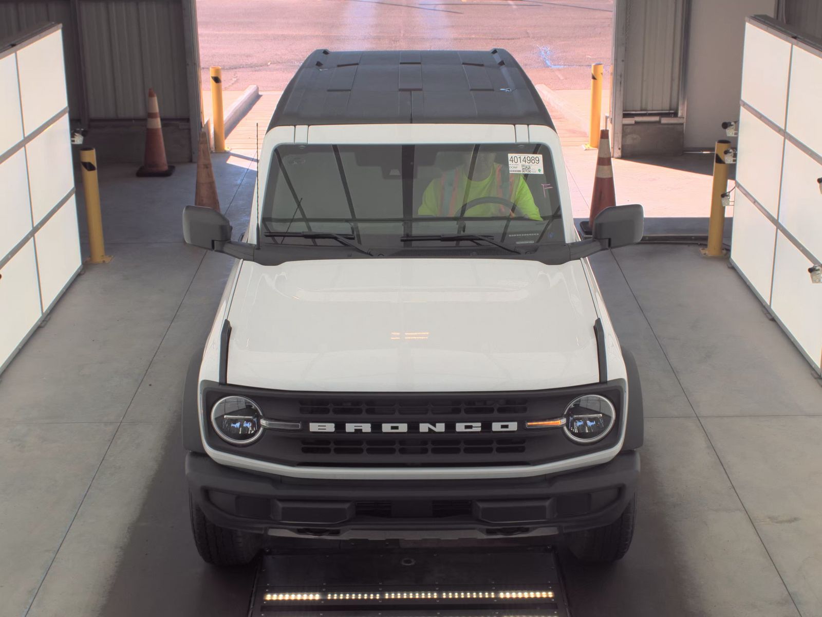 FORD BRONCO - 3