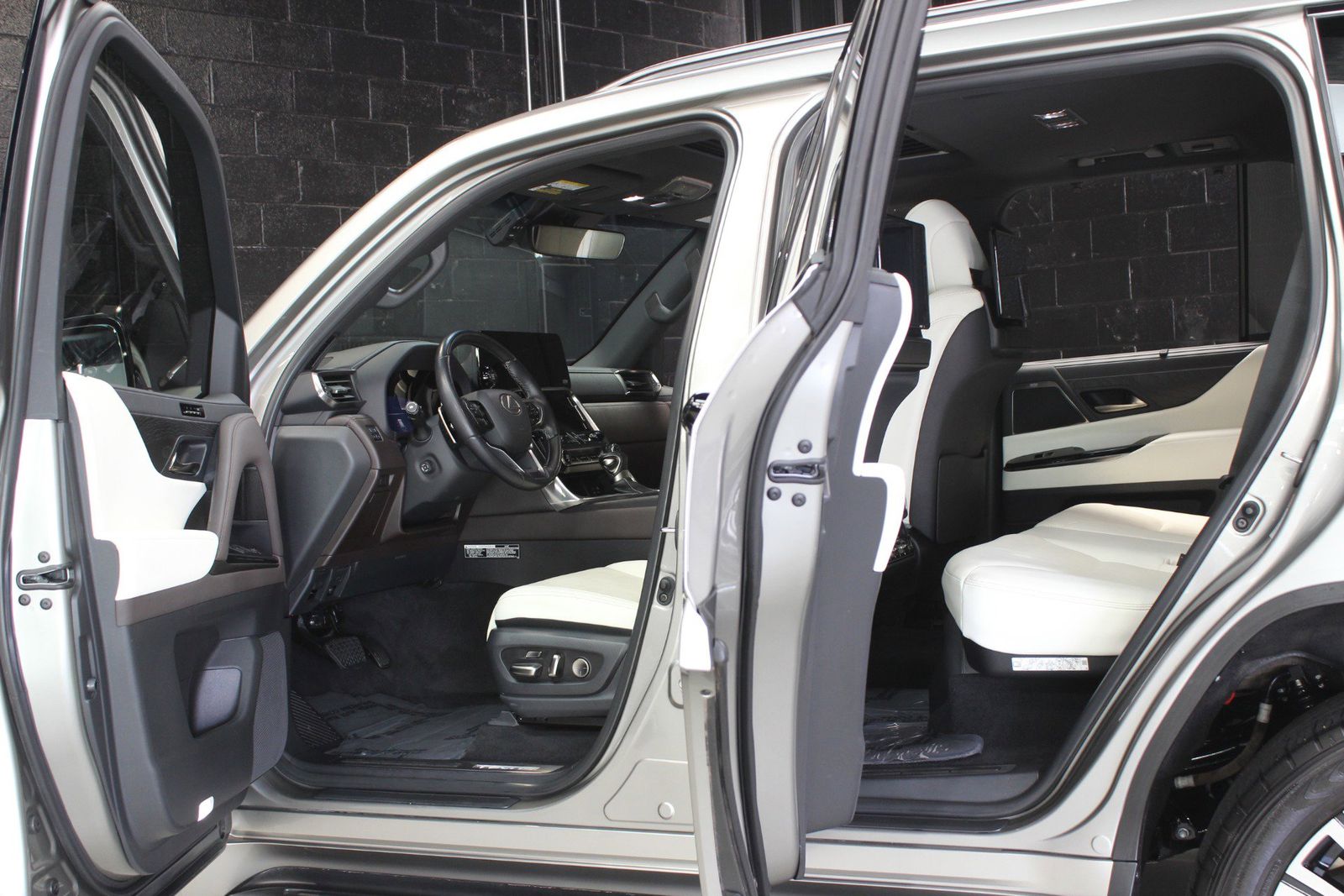 2023 Lexus LX LX 600 Luxury AWD