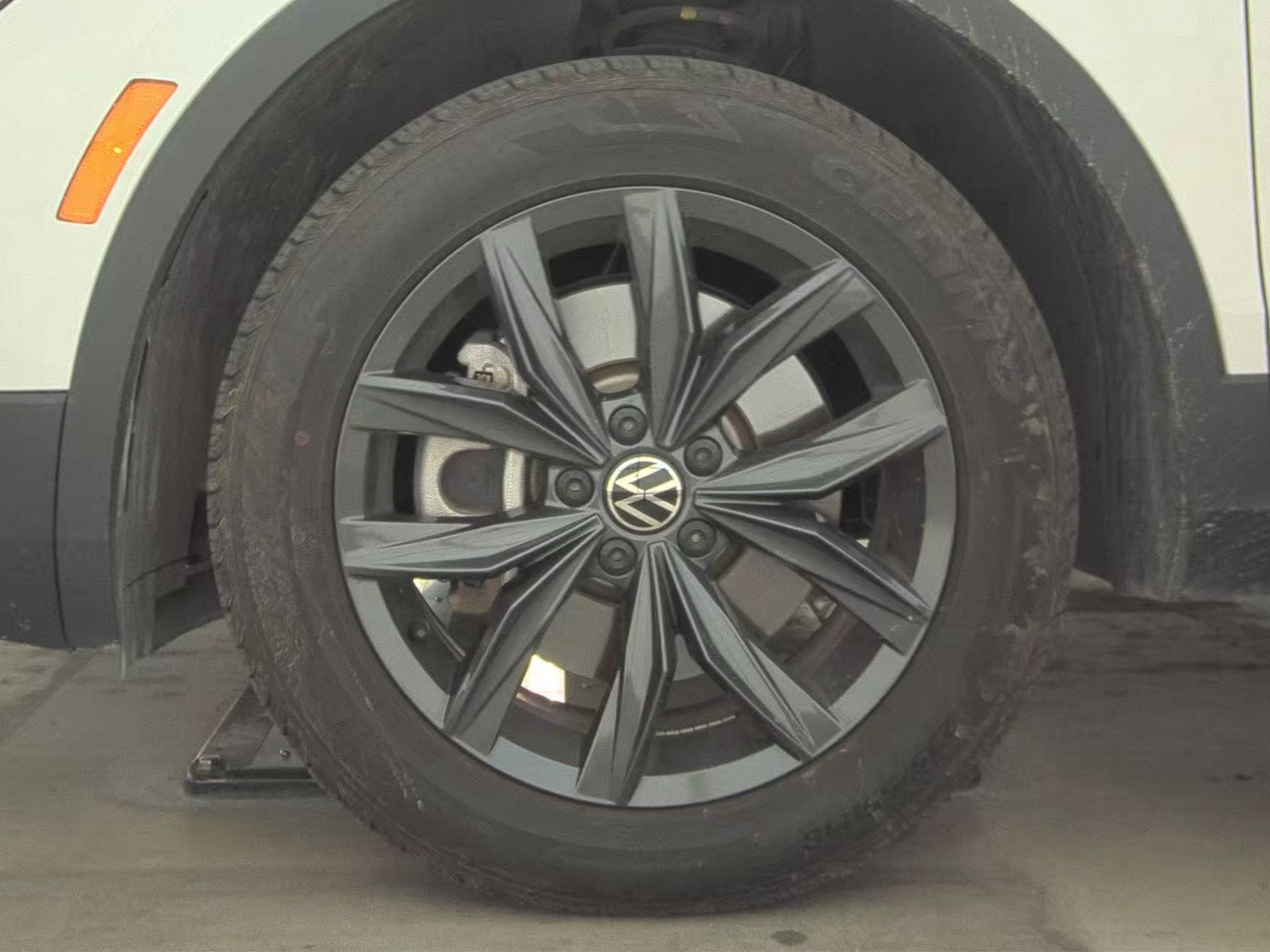 2024 Volkswagen Tiguan 2.0T SE FWD