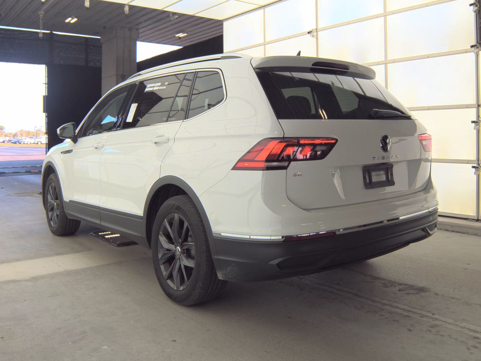 2024 Volkswagen Tiguan 2.0T SE FWD