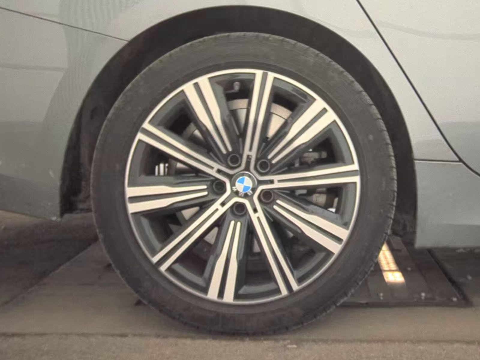 2025 BMW 3 Series 330i xDrive AWD