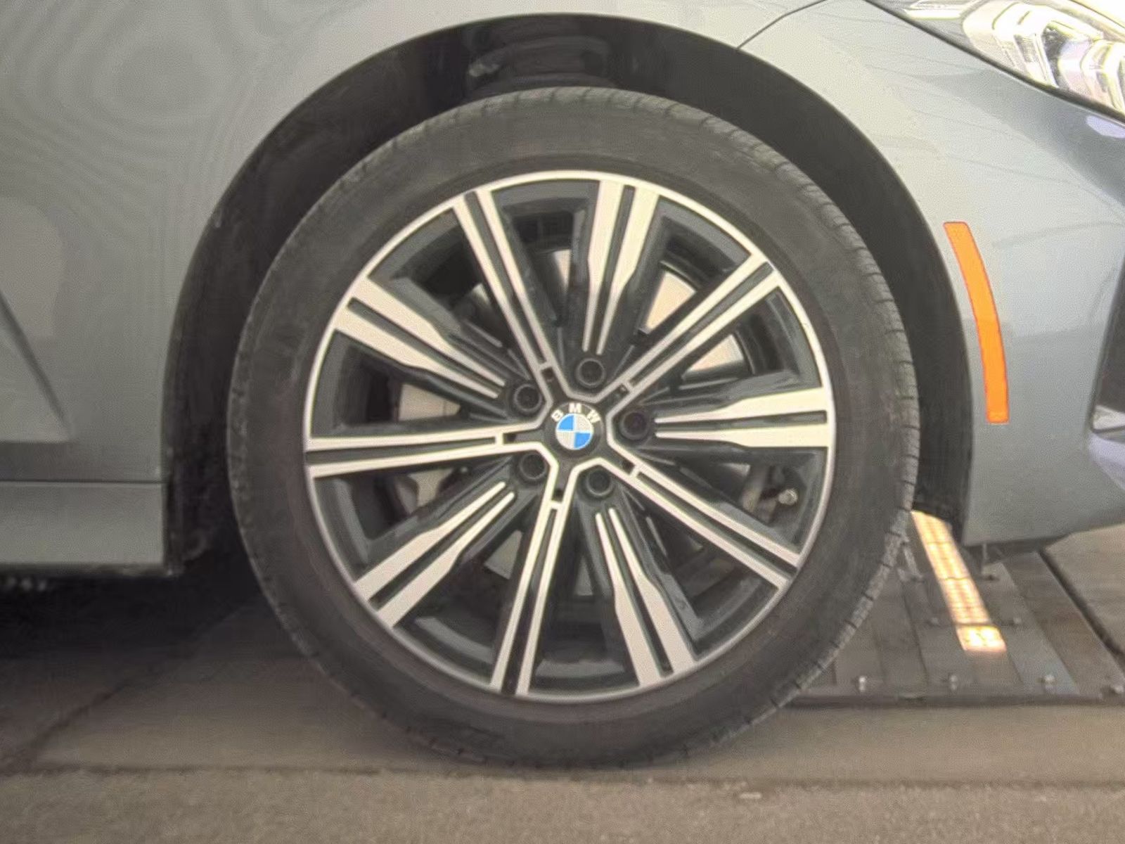 2025 BMW 3 Series 330i xDrive AWD