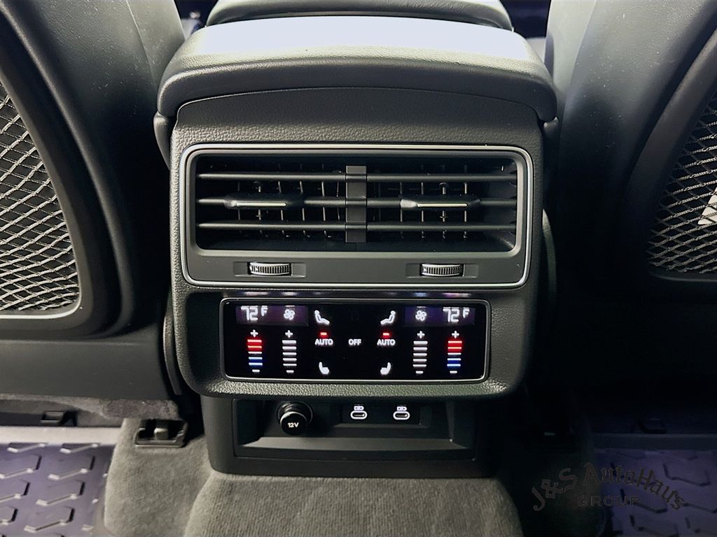 2022 Audi SQ7 Premium Plus AWD