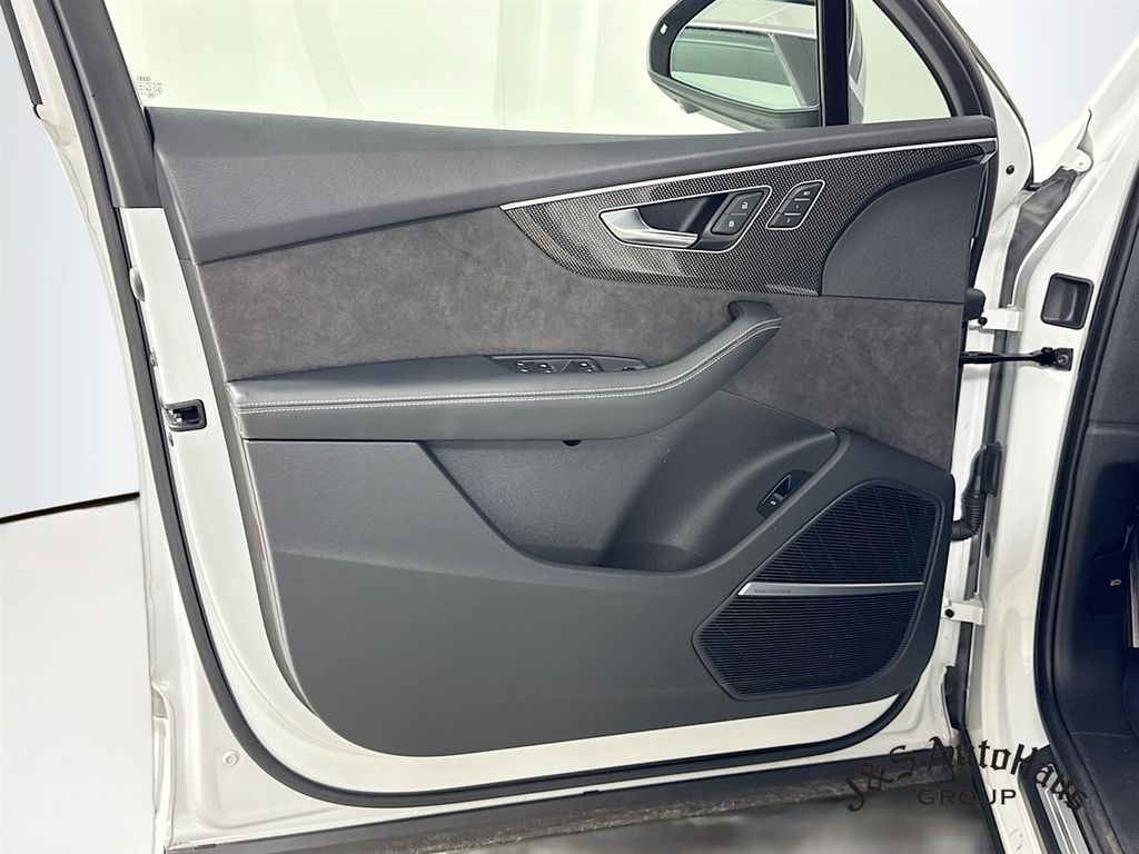 2022 Audi SQ7 Premium Plus AWD