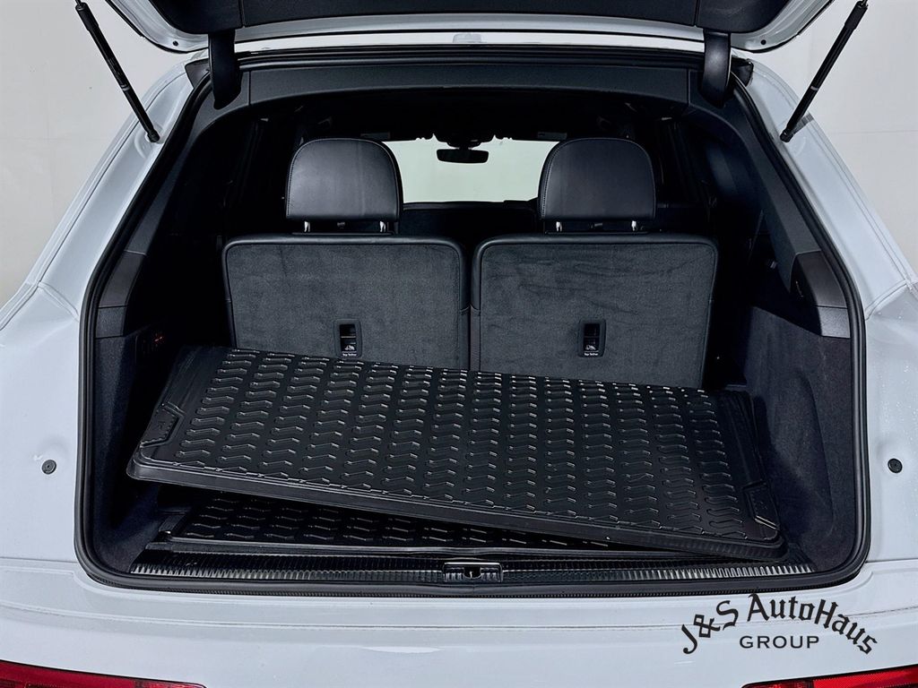 2022 Audi SQ7 Premium Plus AWD