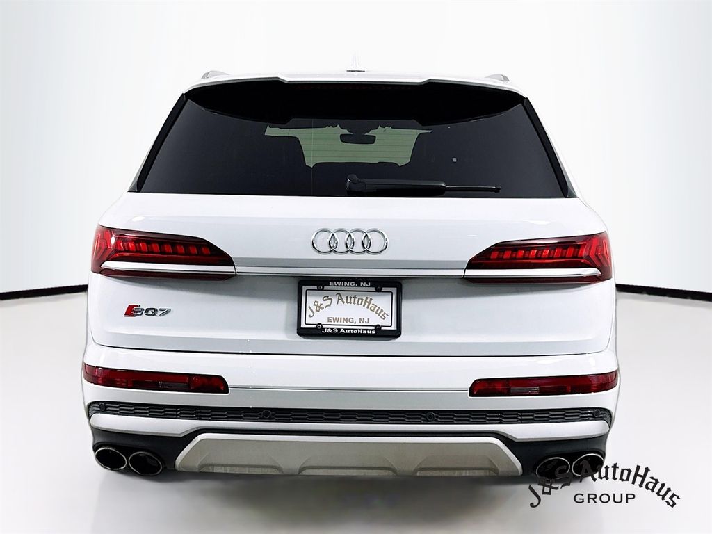 2022 Audi SQ7 Premium Plus AWD