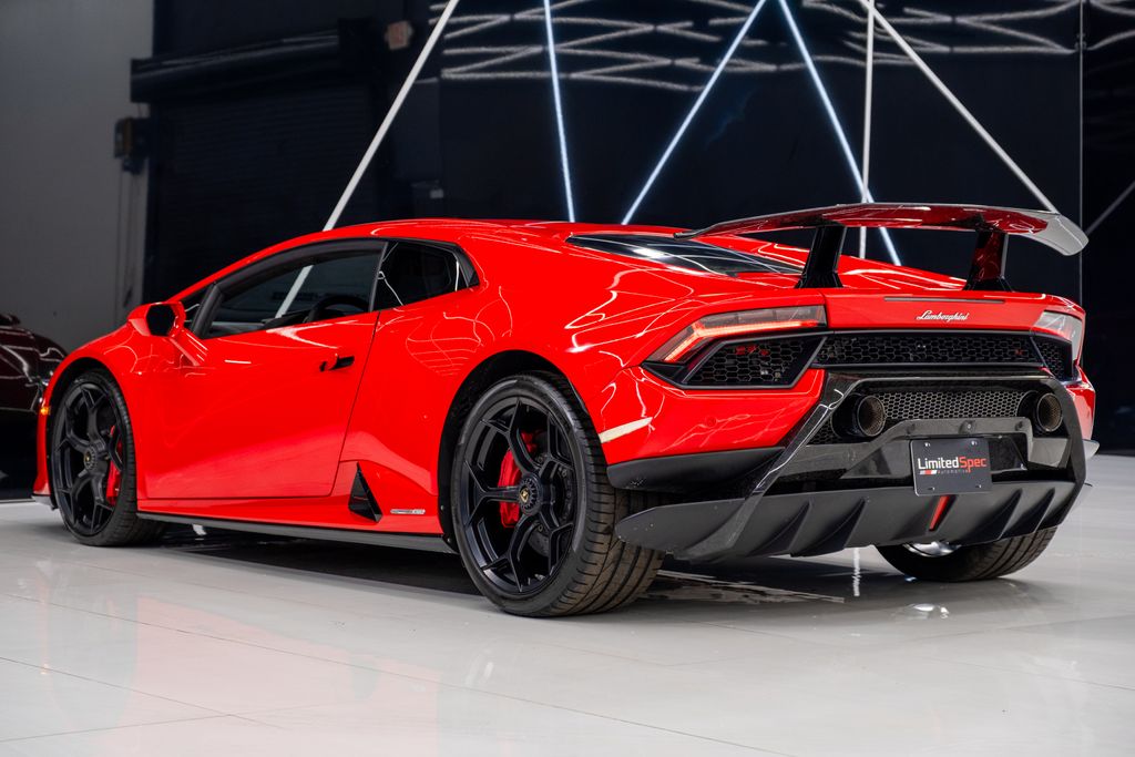 2020 Lamborghini Huracan EVO AWD