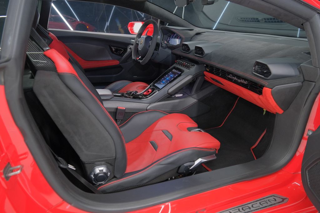 2020 Lamborghini Huracan EVO AWD