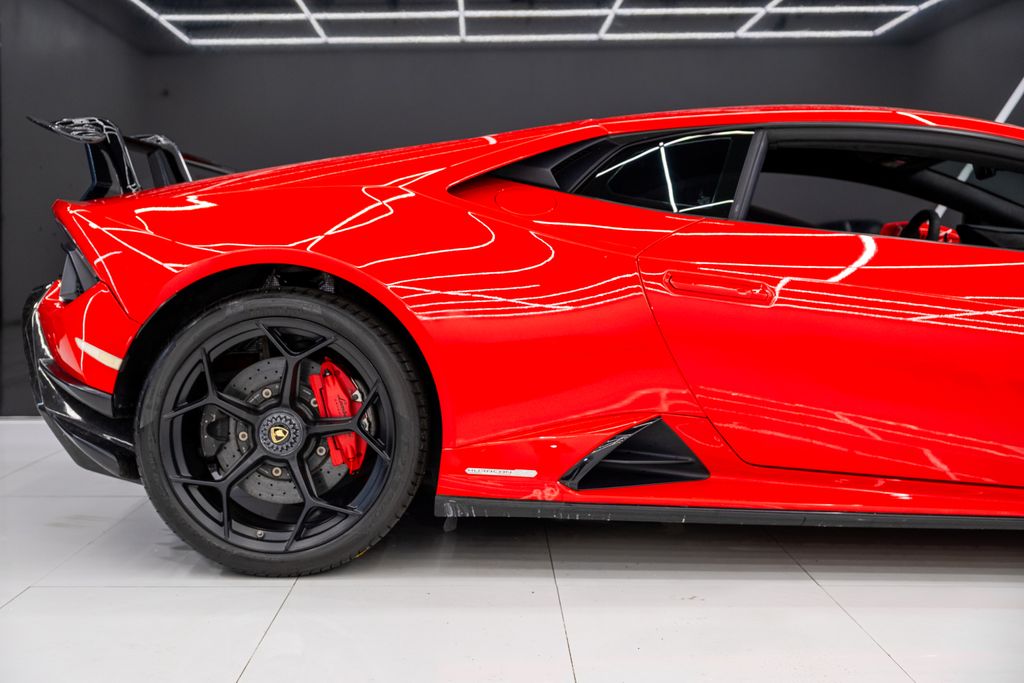 2020 Lamborghini Huracan EVO AWD