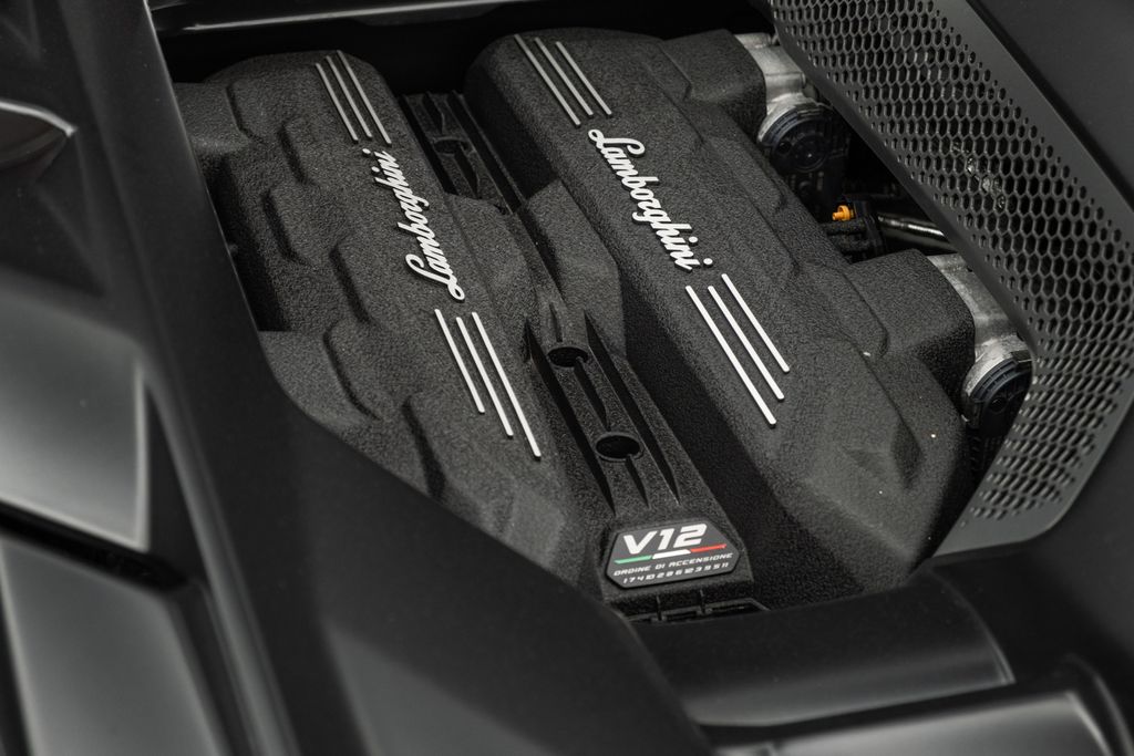 2024 Lamborghini Revuelto Base AWD