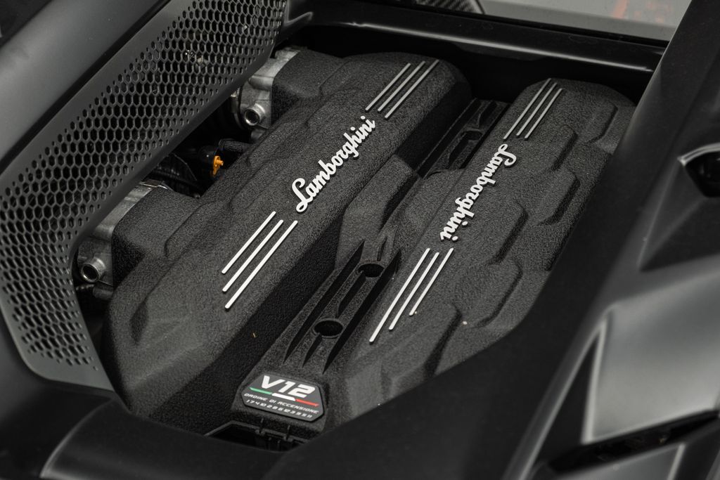 2024 Lamborghini Revuelto Base AWD