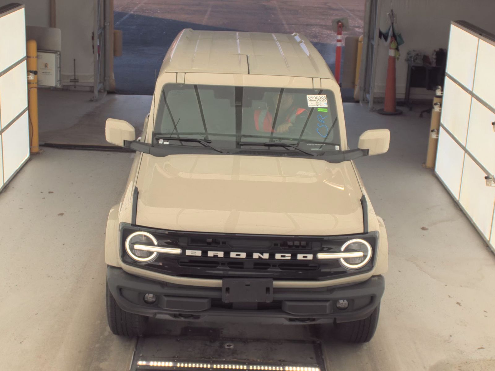 FORD BRONCO - 3