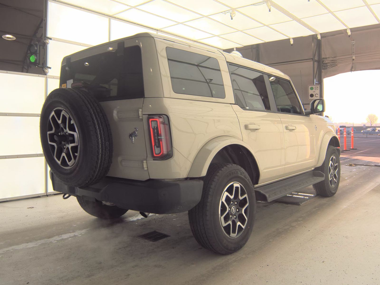FORD BRONCO - 6