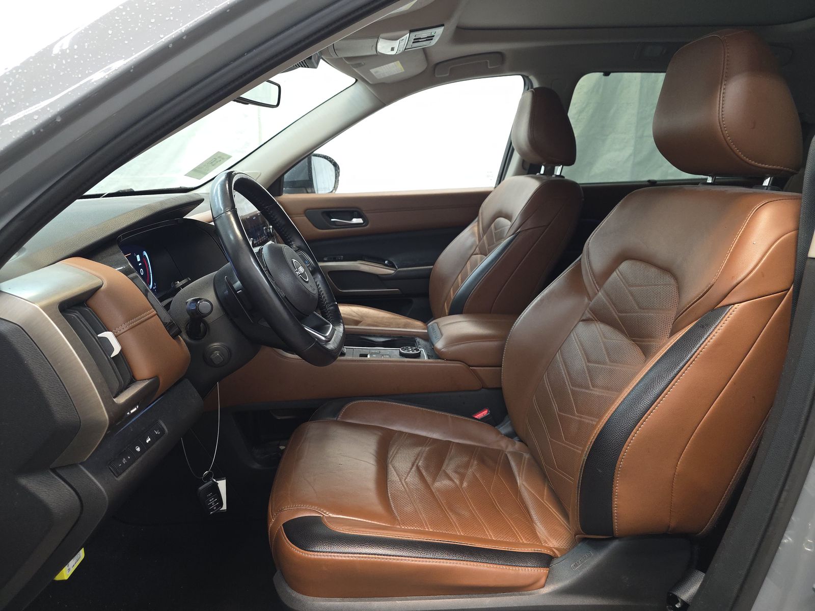 2024 Nissan Pathfinder Platinum AWD