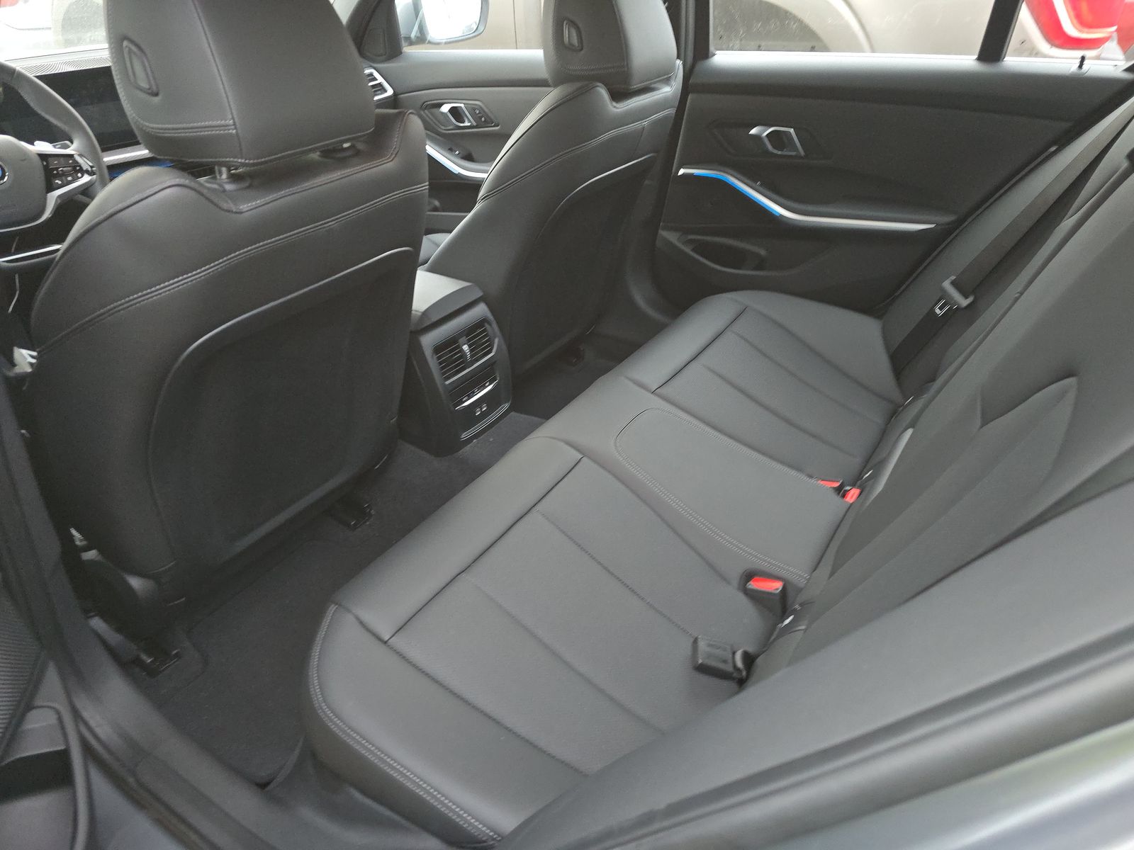 2025 BMW 3 Series 330i xDrive AWD