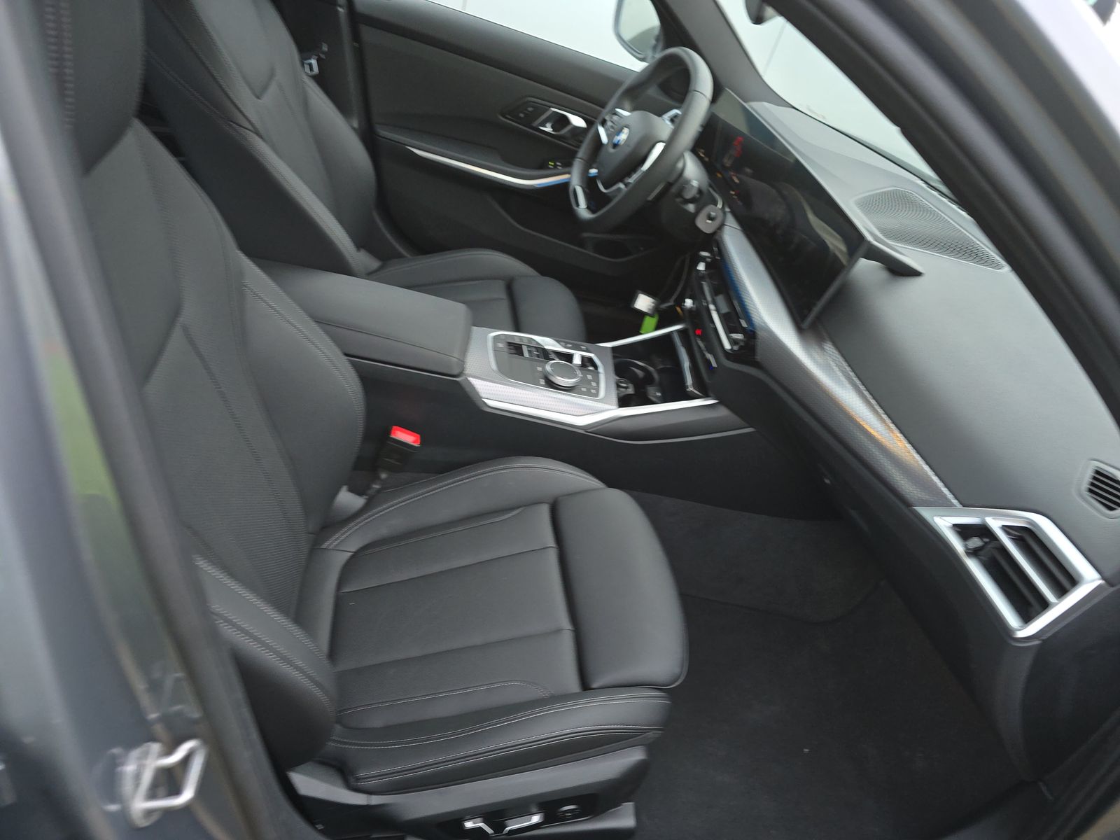 2025 BMW 3 Series 330i xDrive AWD