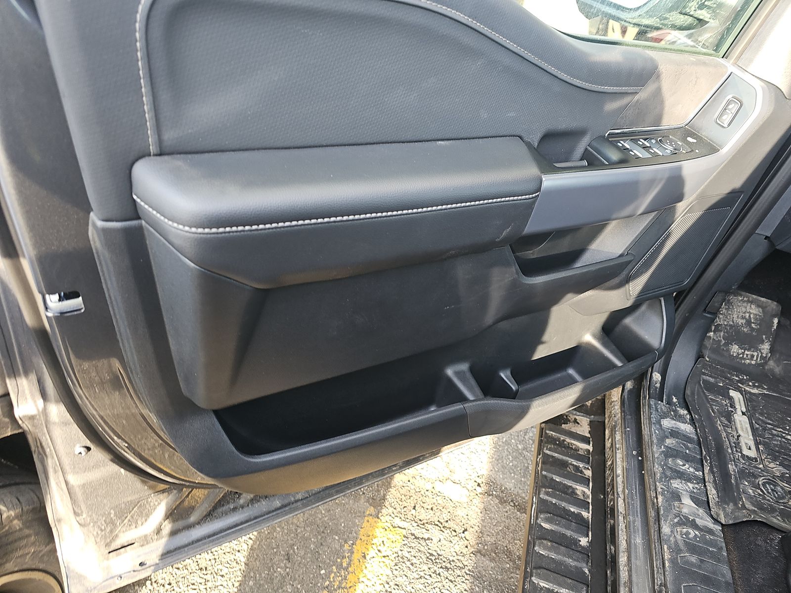 2025 Ford F-150 Hybrid XLT AWD