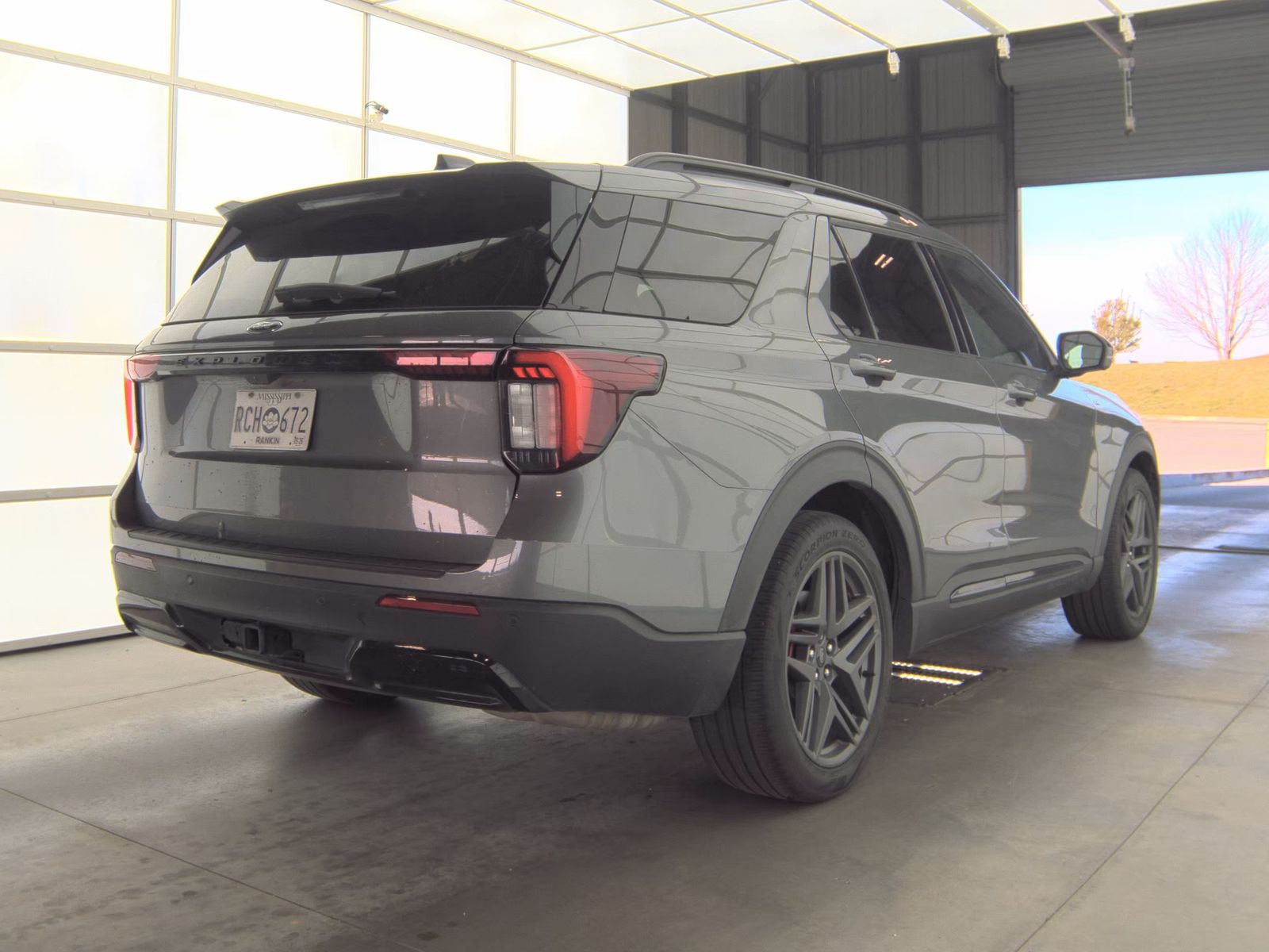 2025 Ford Explorer ST-Line RWD