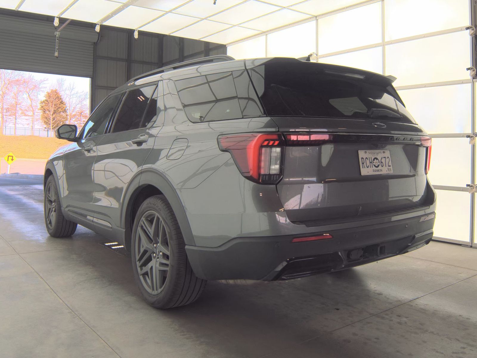2025 Ford Explorer ST-Line RWD