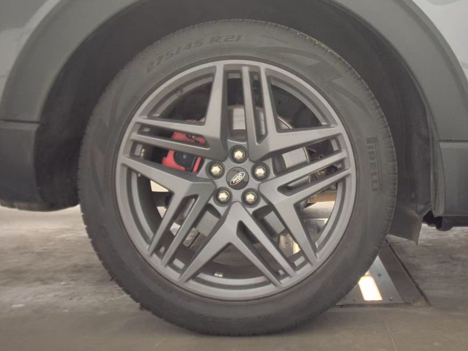 2025 Ford Explorer ST-Line RWD