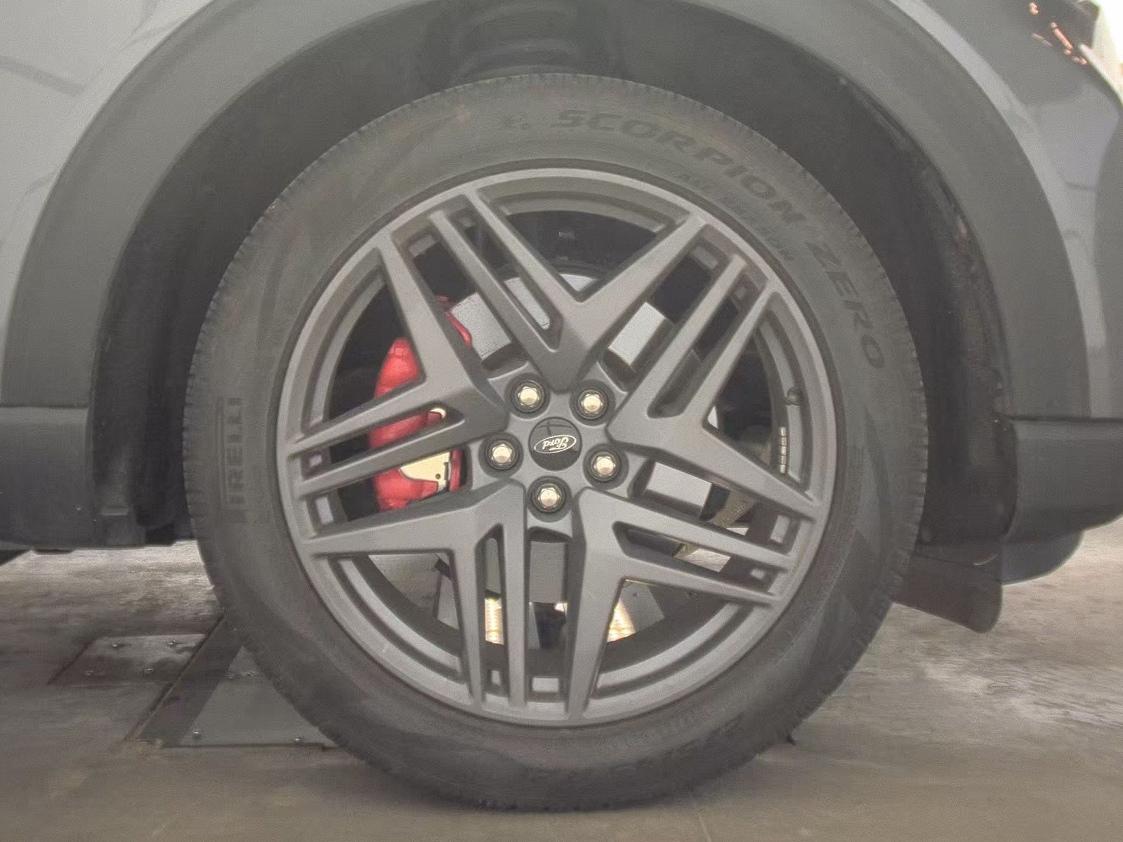 2025 Ford Explorer ST-Line RWD