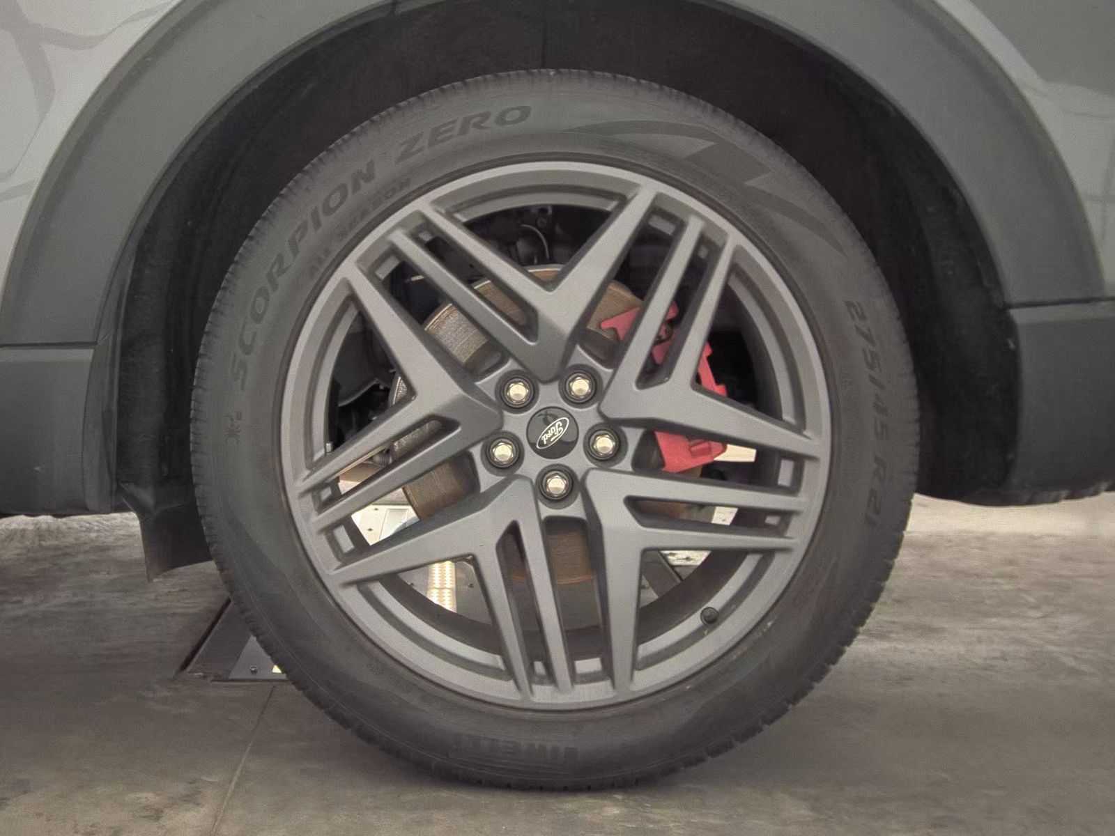 2025 Ford Explorer ST-Line RWD