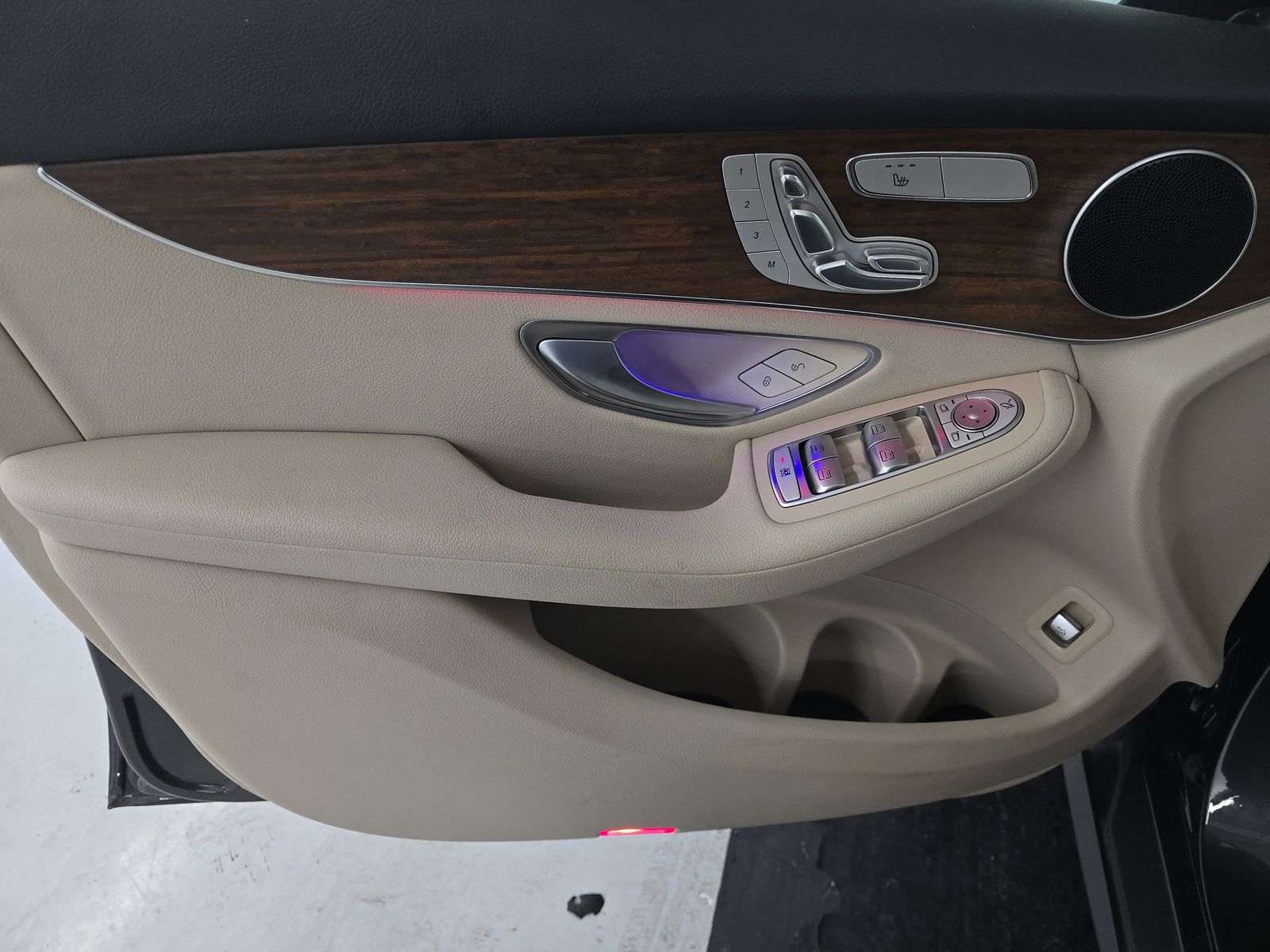 MERCEDES-BENZ GLC-CLASS - 10