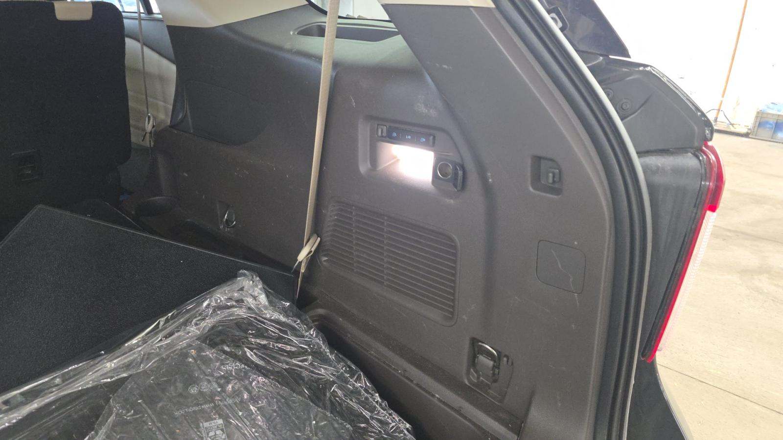 2022 Ford Explorer Platinum AWD