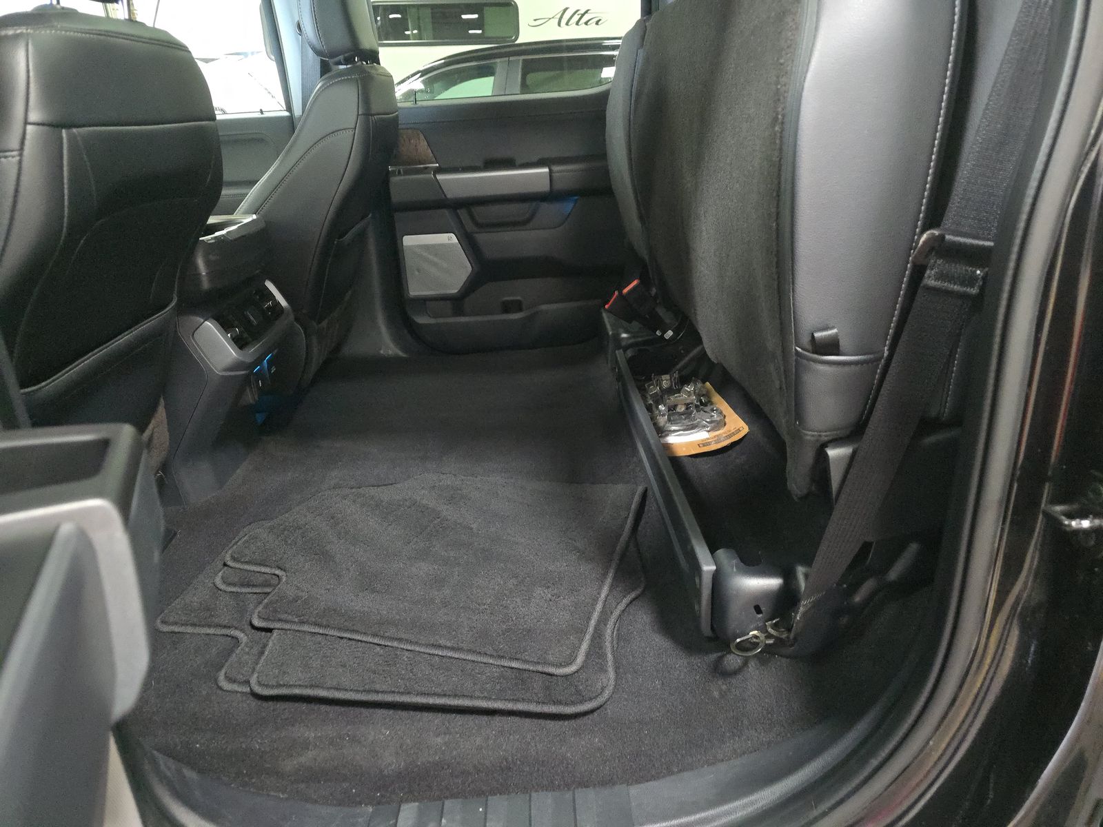 2023 Ford F-150 Lariat AWD