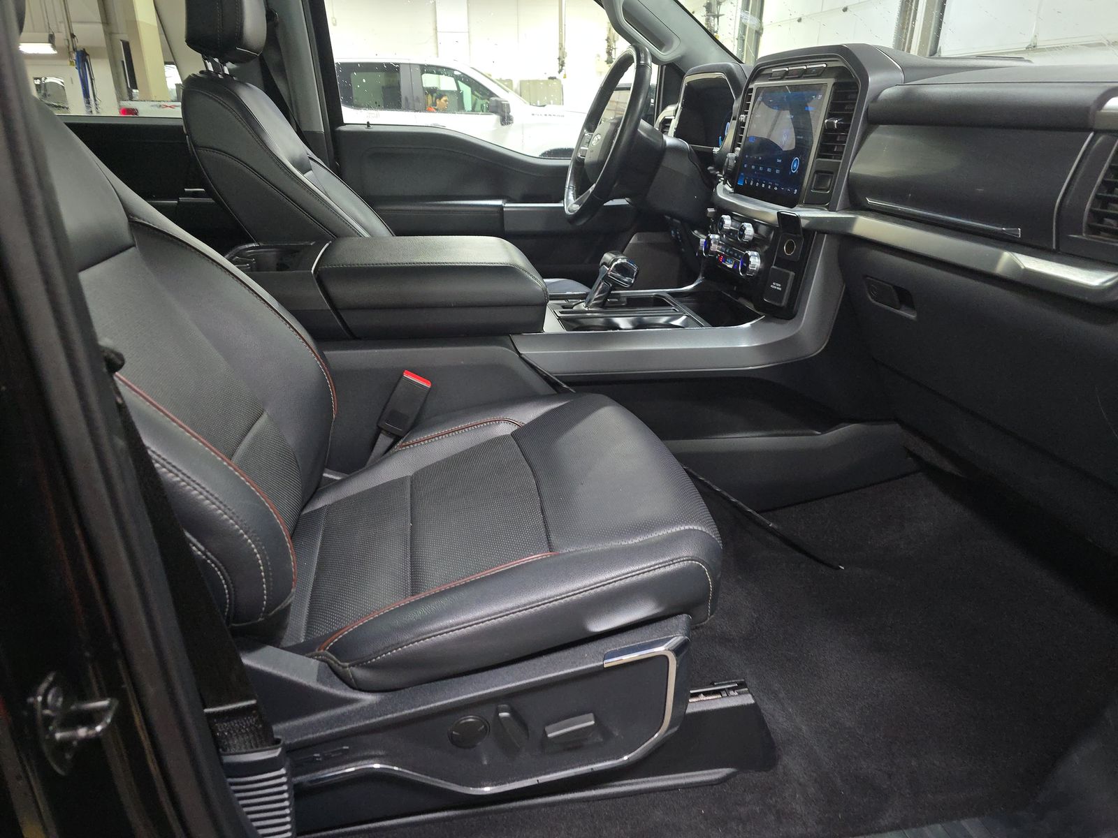 2023 Ford F-150 Lariat AWD