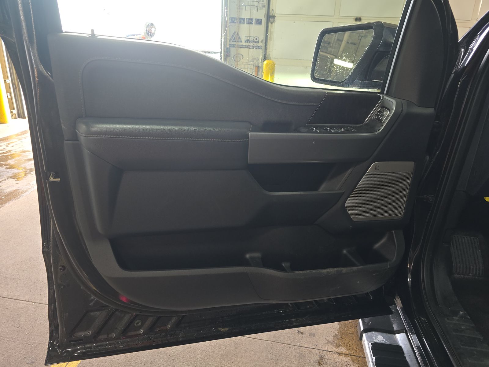 2023 Ford F-150 Lariat AWD