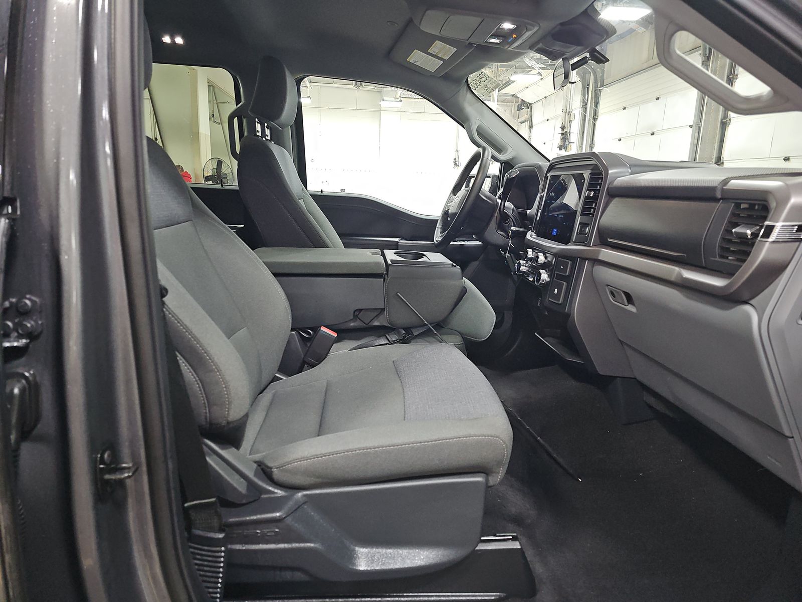 2025 Ford F-150 XLT AWD