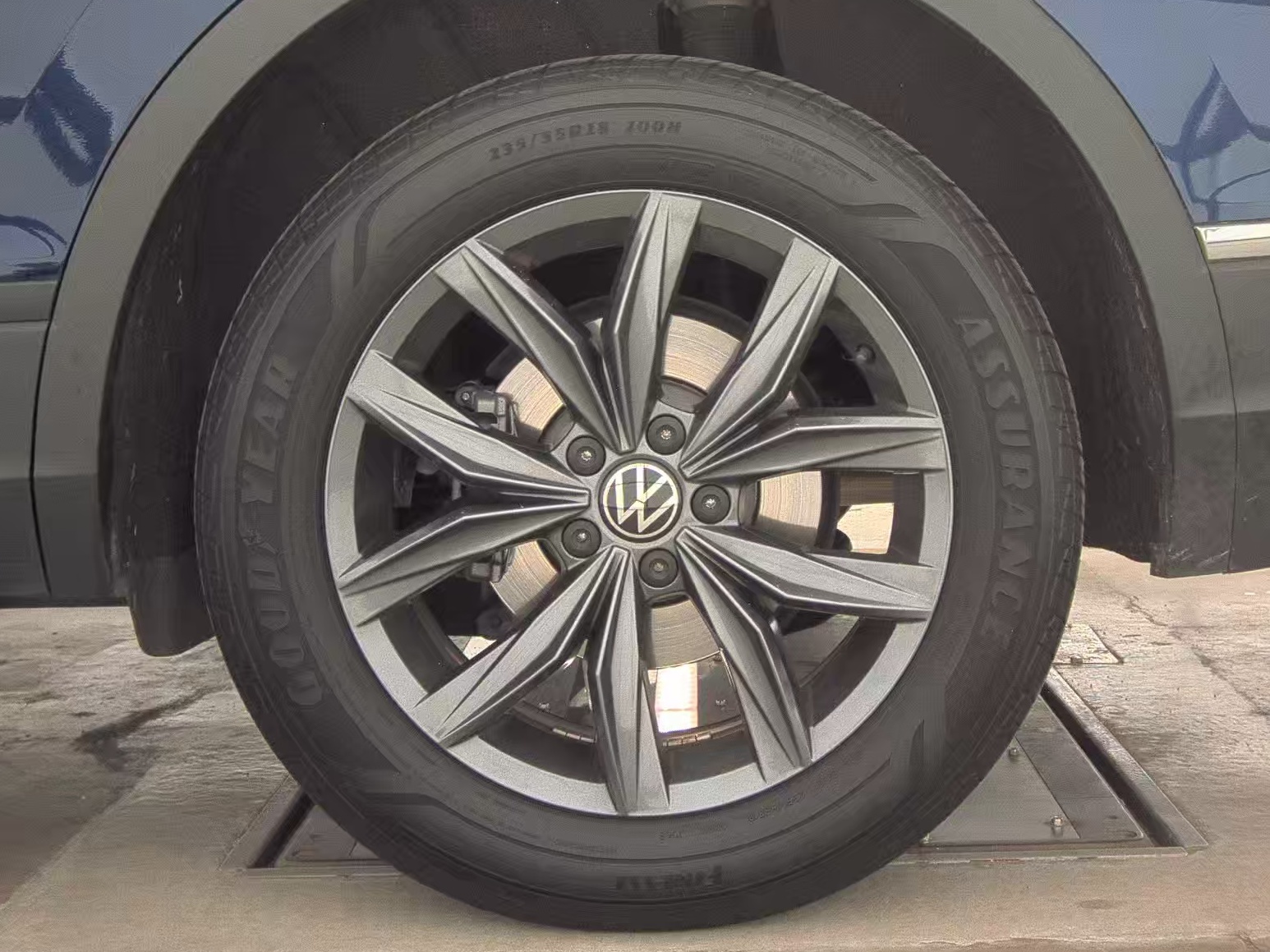 2022 Volkswagen Tiguan 2.0T SE FWD