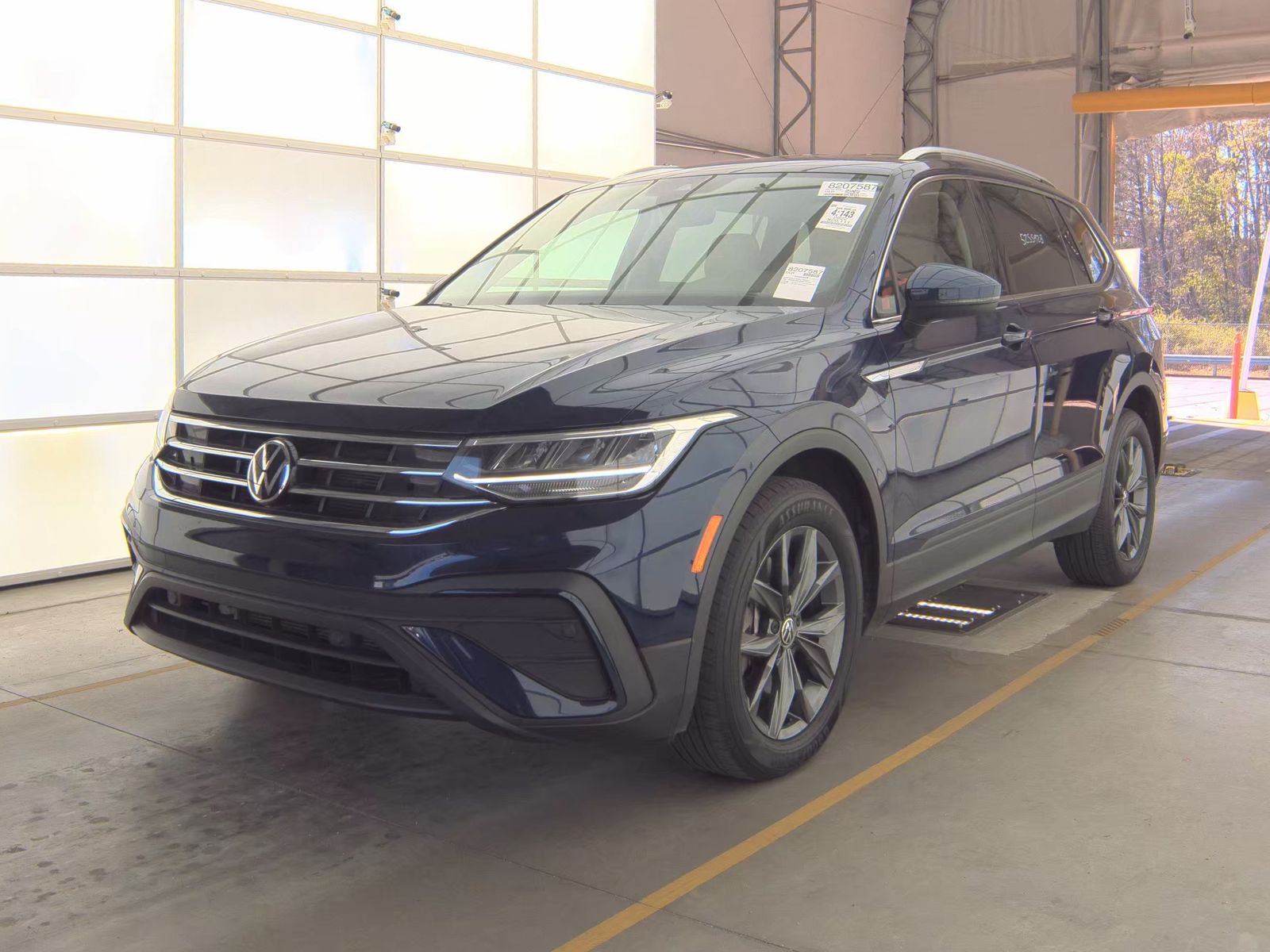 2022 Volkswagen Tiguan 2.0T SE FWD