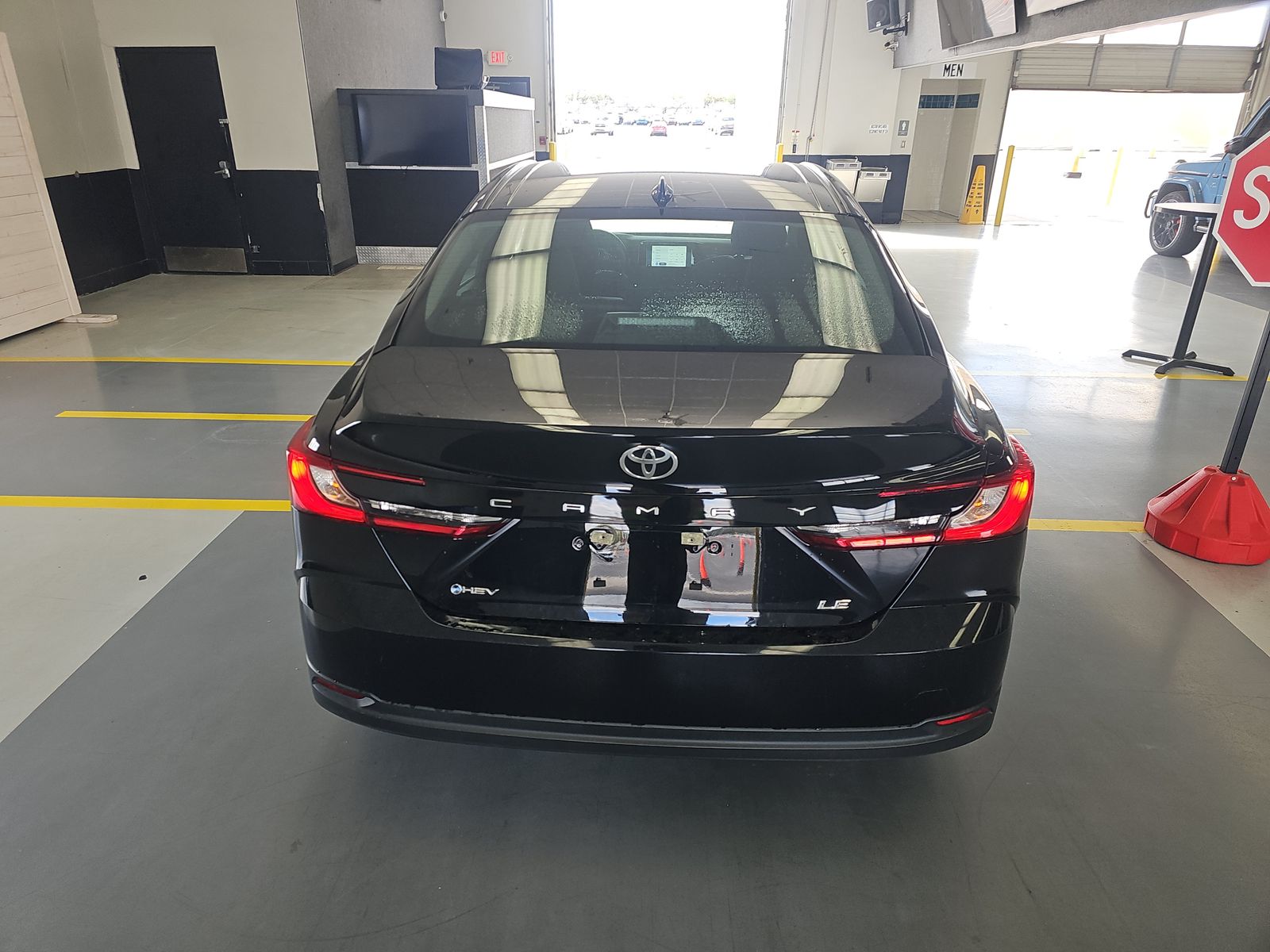 2025 Toyota Camry LE FWD