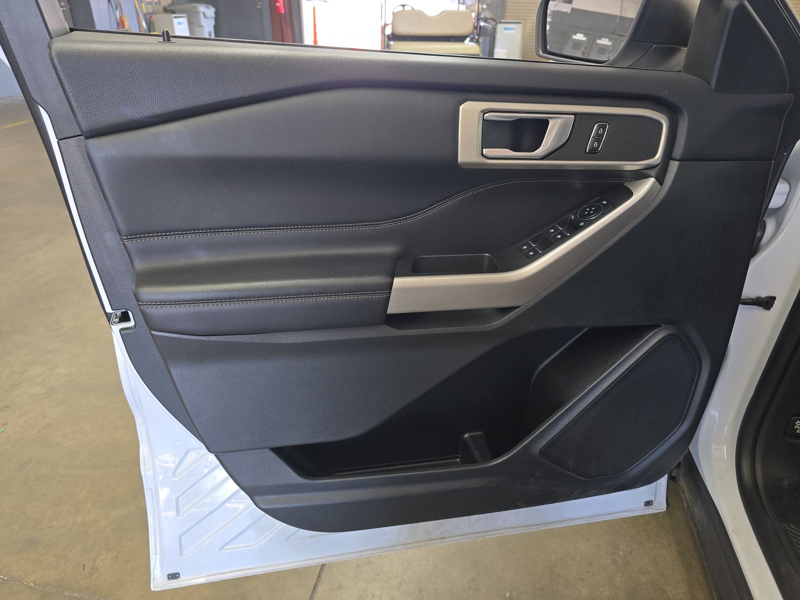 2023 Ford Explorer XLT AWD