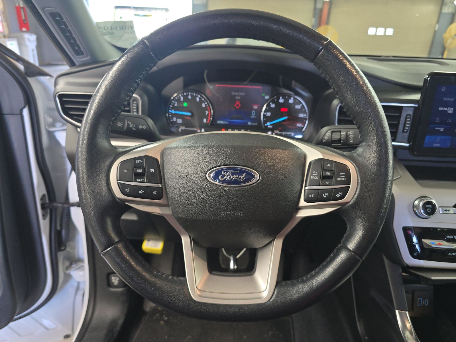 2023 Ford Explorer XLT AWD