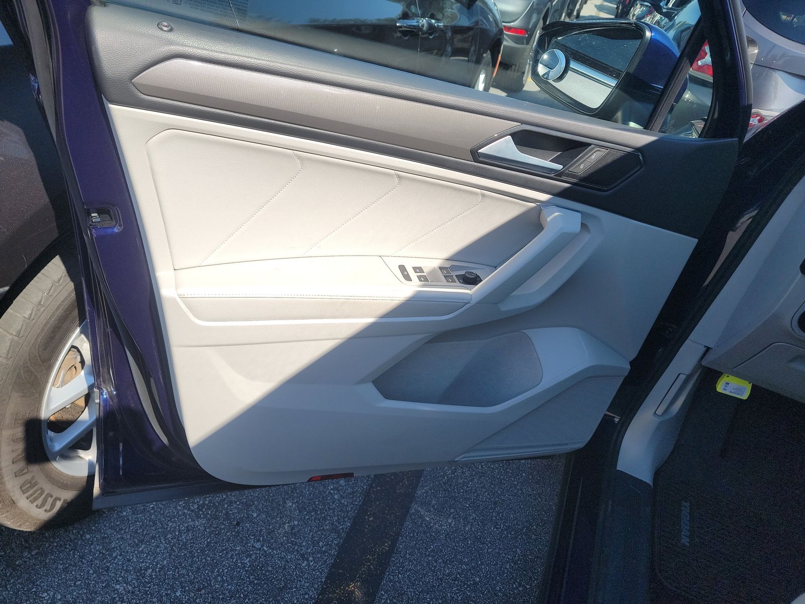 2022 Volkswagen Tiguan 2.0T SE FWD