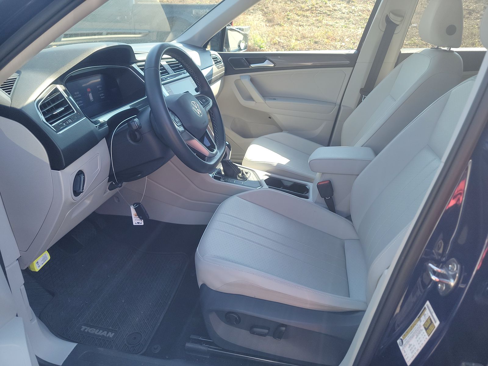 2022 Volkswagen Tiguan 2.0T SE FWD