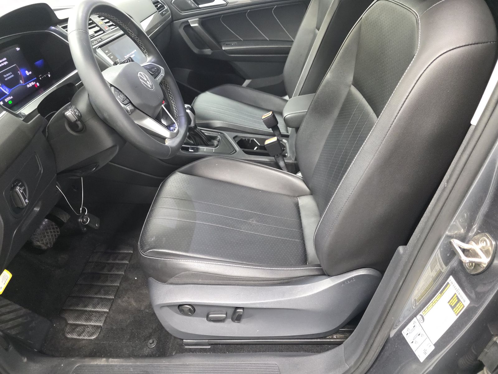 2022 Volkswagen Tiguan 2.0T SE FWD