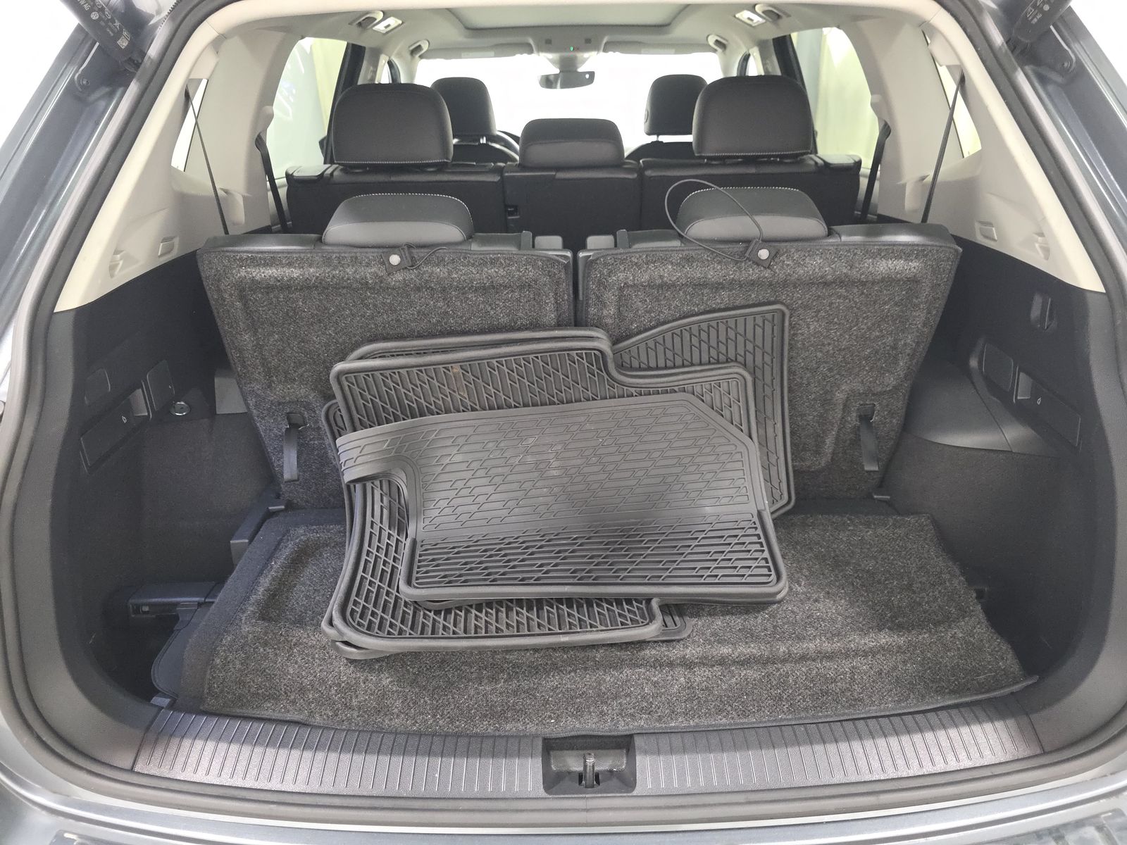 2022 Volkswagen Tiguan 2.0T SE FWD