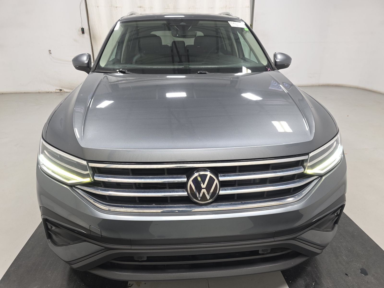 2022 Volkswagen Tiguan 2.0T SE FWD