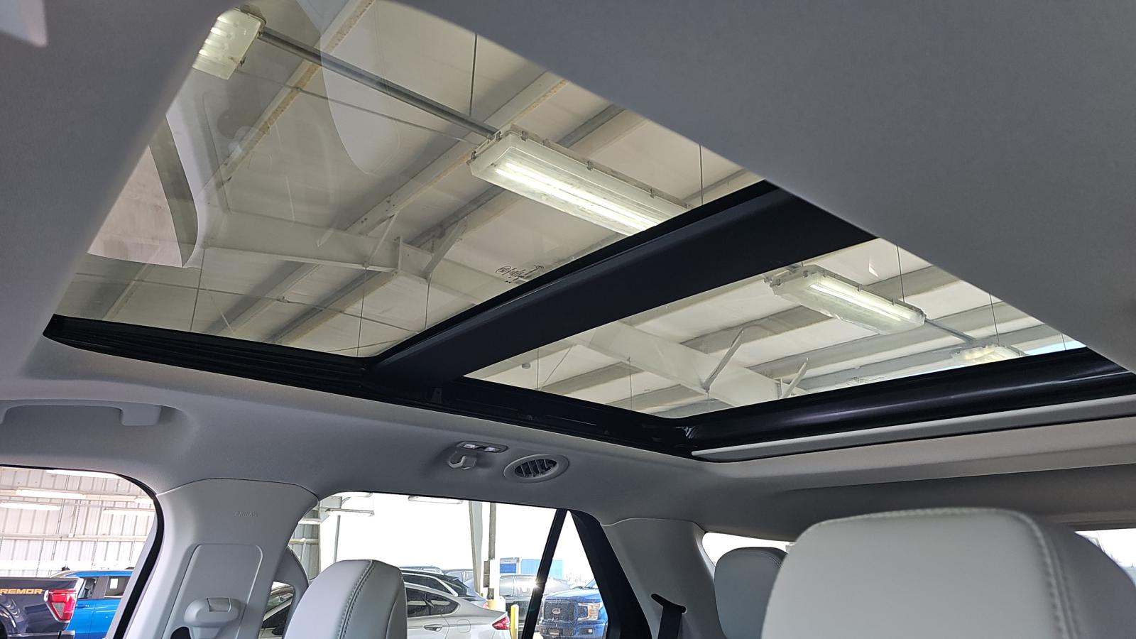 2025 Ford Explorer Platinum AWD