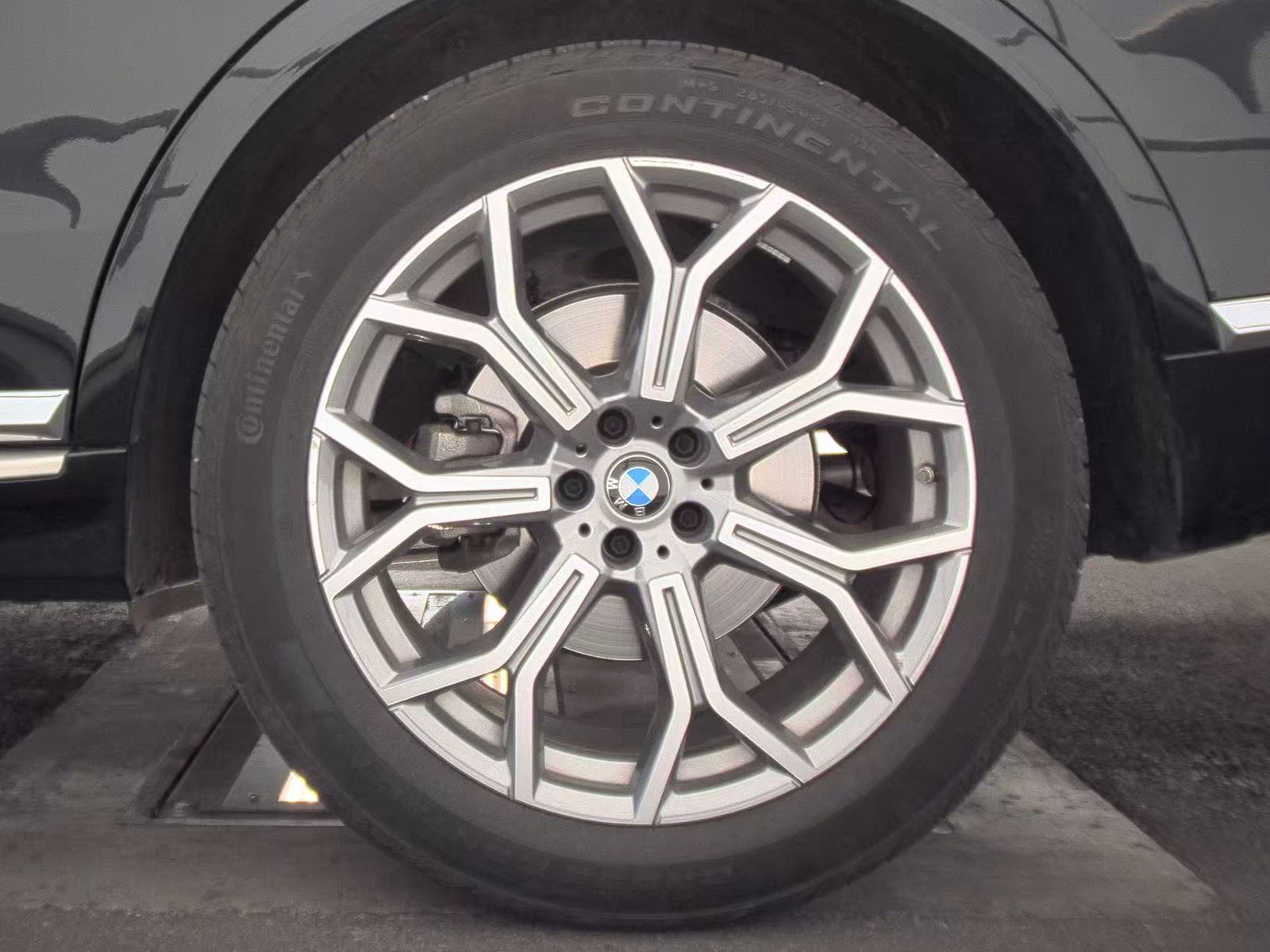 2026 BMW X7 xDrive40i AWD